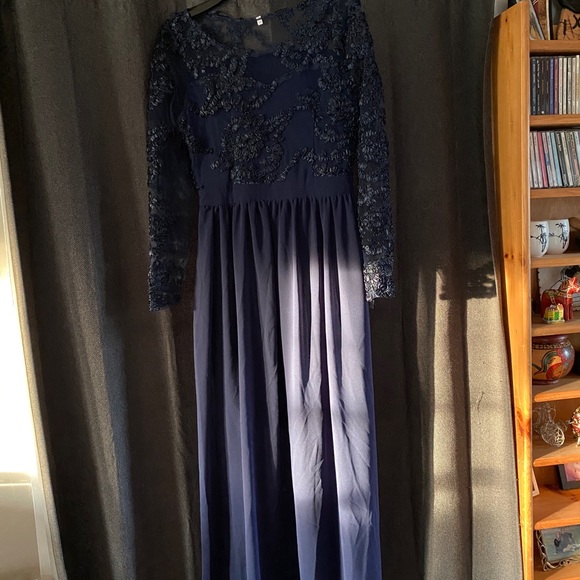 PROM DRESS - Picture 3 of 3